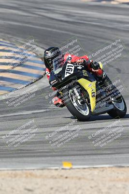 media/Dec-01-2025-Moto Forza (Mon) [[2daa91e15f]]/2-Intermediate Group/Session 2 (Turns 9 and 10)/